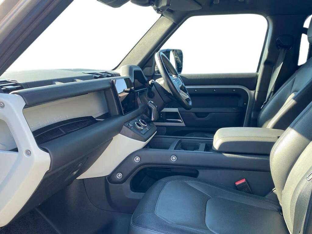 Land Rover Defender 110 3.0 D300 X-dynamic Hse 110 7 Seat KP73JFX Silver #3