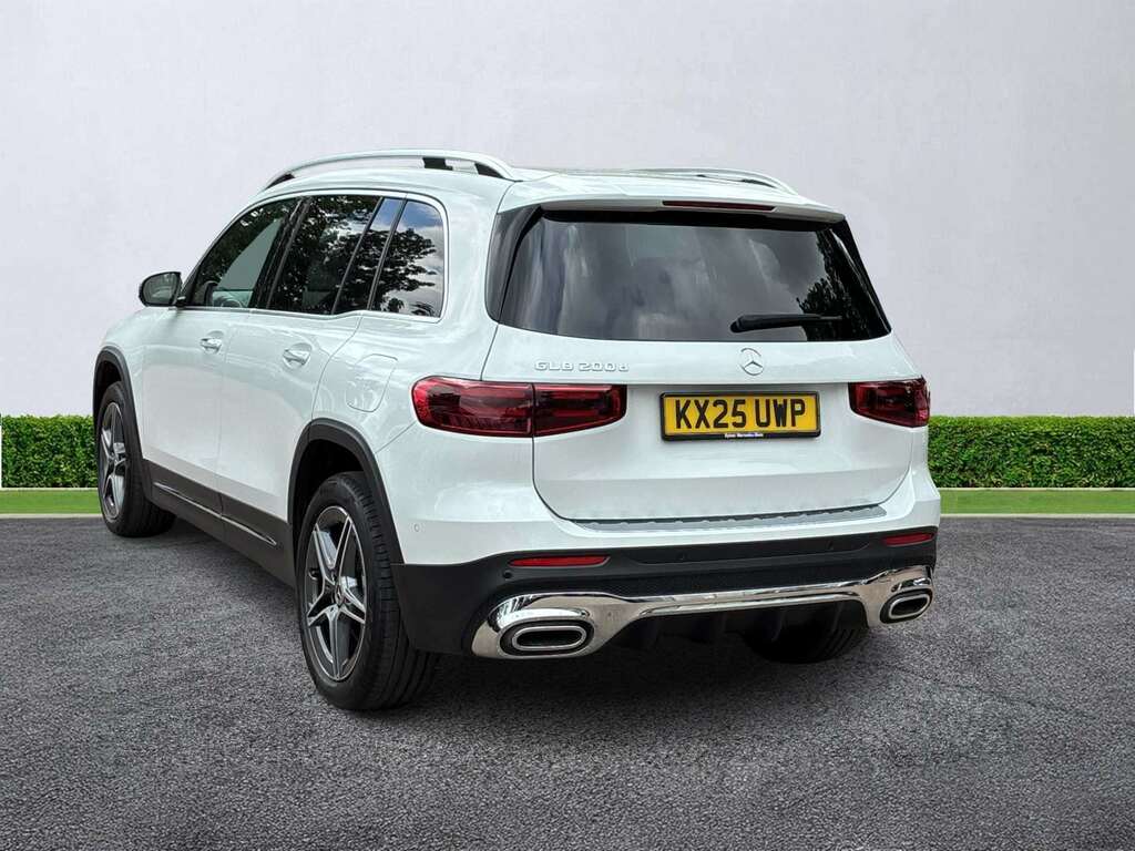 Mercedes-Benz GLB Class Glb 200D Amg Line Premium 8G-tronic White