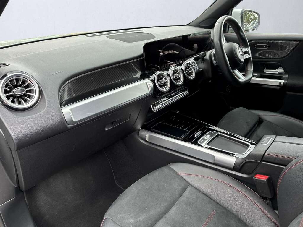 Mercedes-Benz GLB Class Glb 200D Amg Line Premium 8G-tronic KX25UWP White #6