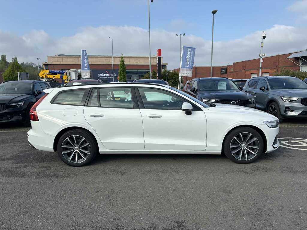 Volvo V60 2.0 B3p Momentum 7 Speed WG71GDV White #3