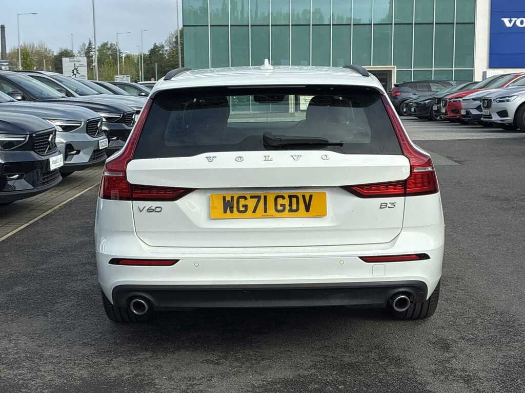 Volvo V60 2.0 B3p Momentum 7 Speed WG71GDV White #5