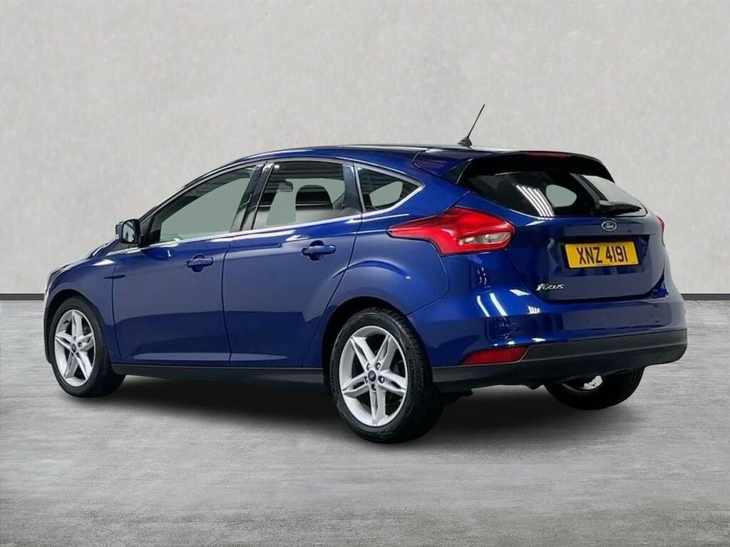 Ford Focus 1.5 Tdci Titanium Hatchback Euro XNZ4191 Blue #2