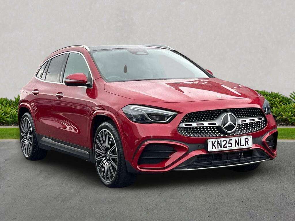 Mercedes-Benz GLA Class Gla 220D 4Matic Amg Line Premium Plus Red