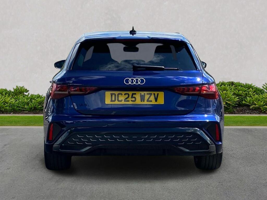 Audi A3 35 Tfsi S Line S Tronic Tech Pack DC25WZV Blue #4