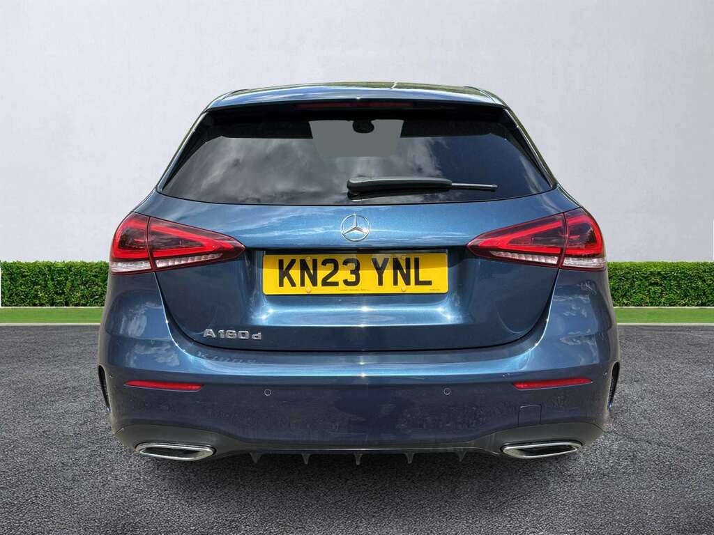 Mercedes-Benz A Class A180d 2.0 Amg Line Executive KN23YNL Blue #4