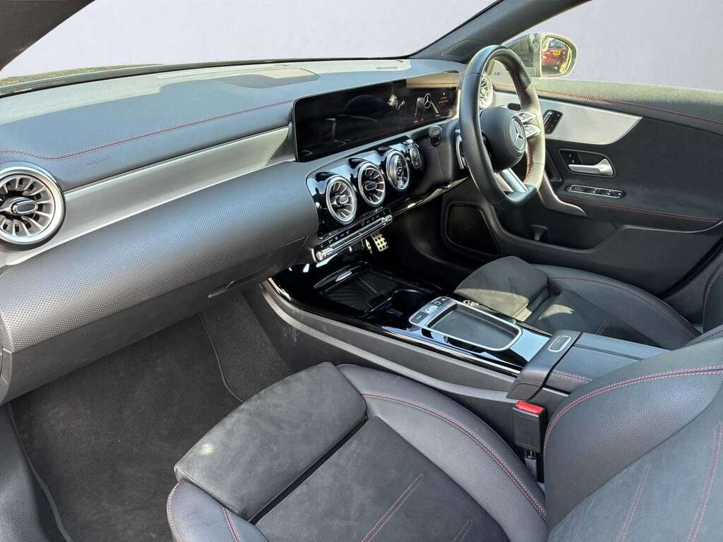 Mercedes-Benz CLA Class Cla 220D Amg Line Premium Tip Black #6