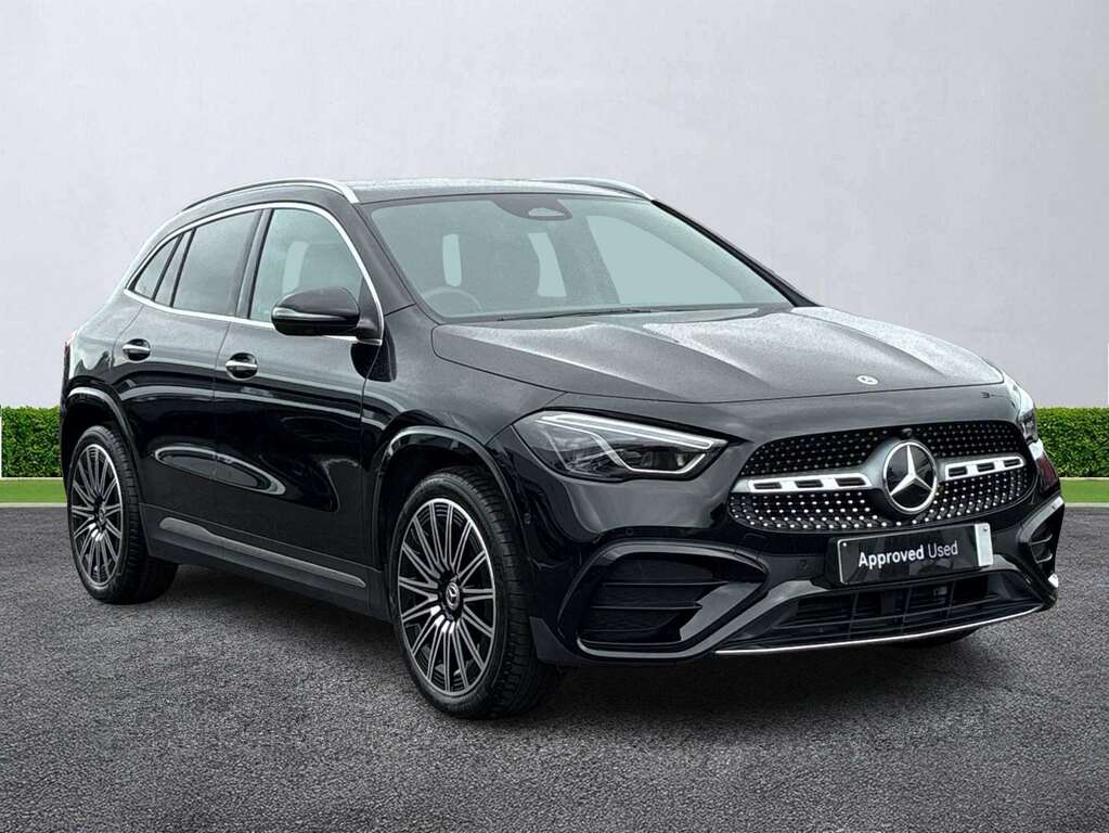 Mercedes-Benz GLA Class Gla 220D 4Matic Amg Line Premium Plus Black