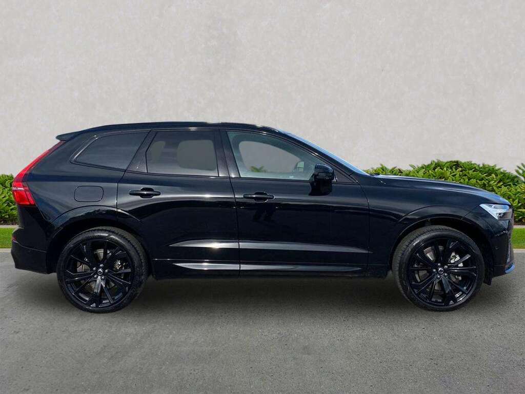 Volvo XC60 2.0 B5p Plus Black Edition Awd Geartronic YA74FHJ Black #3