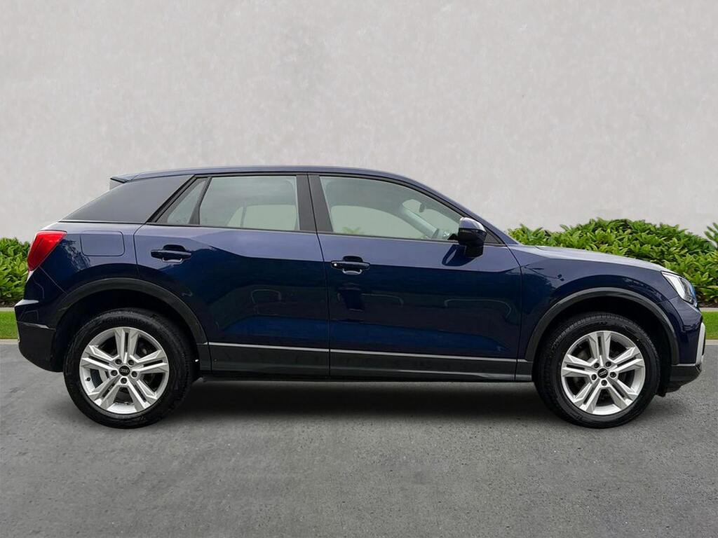 Audi Q2 35 Tfsi Sport YS23BYO Blue #3