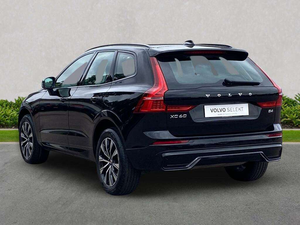 Volvo XC60 2.0 B4p Plus Dark Geartronic YY72XSR Black #2