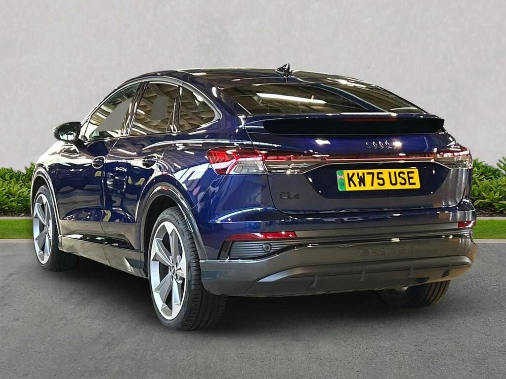 Audi Q4 E Tron 210Kw 45 82Kwh Black Edition KW75USE Blue #2