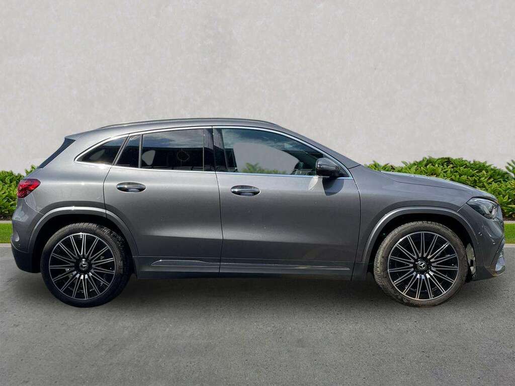Mercedes-Benz GLA Class Gla 220D 4Matic Amg Line Premium Plus Grey #3