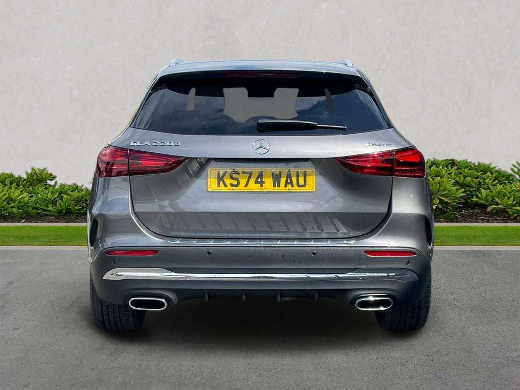Mercedes-Benz GLA Class Gla 220D 4Matic Amg Line Premium Plus Grey #4
