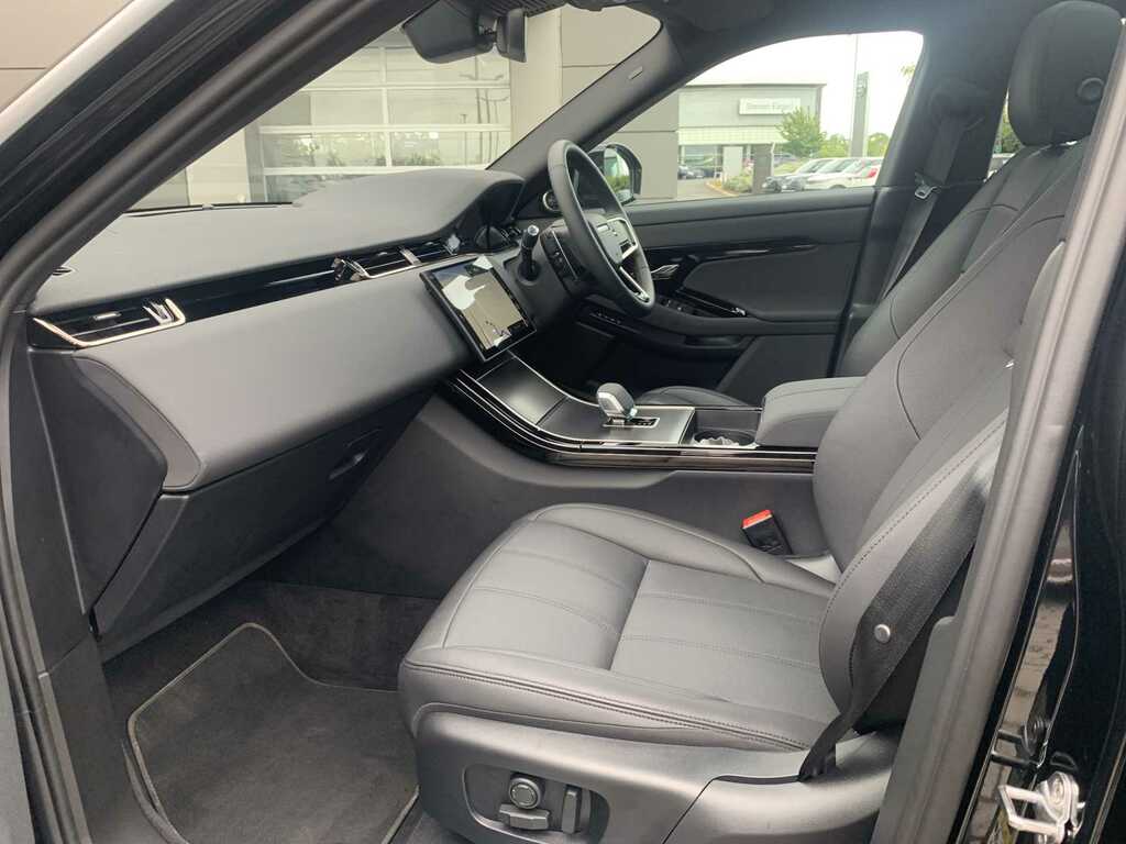 Land Rover Range Rover Evoque 2.0 D200 Edition AY75NUX Black #3