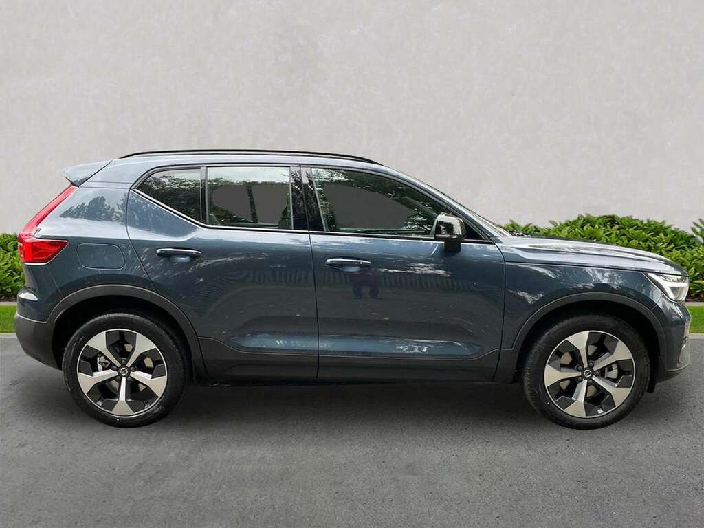 Volvo XC40 2.0 B3p Plus Dark MJ75CHK Blue #3