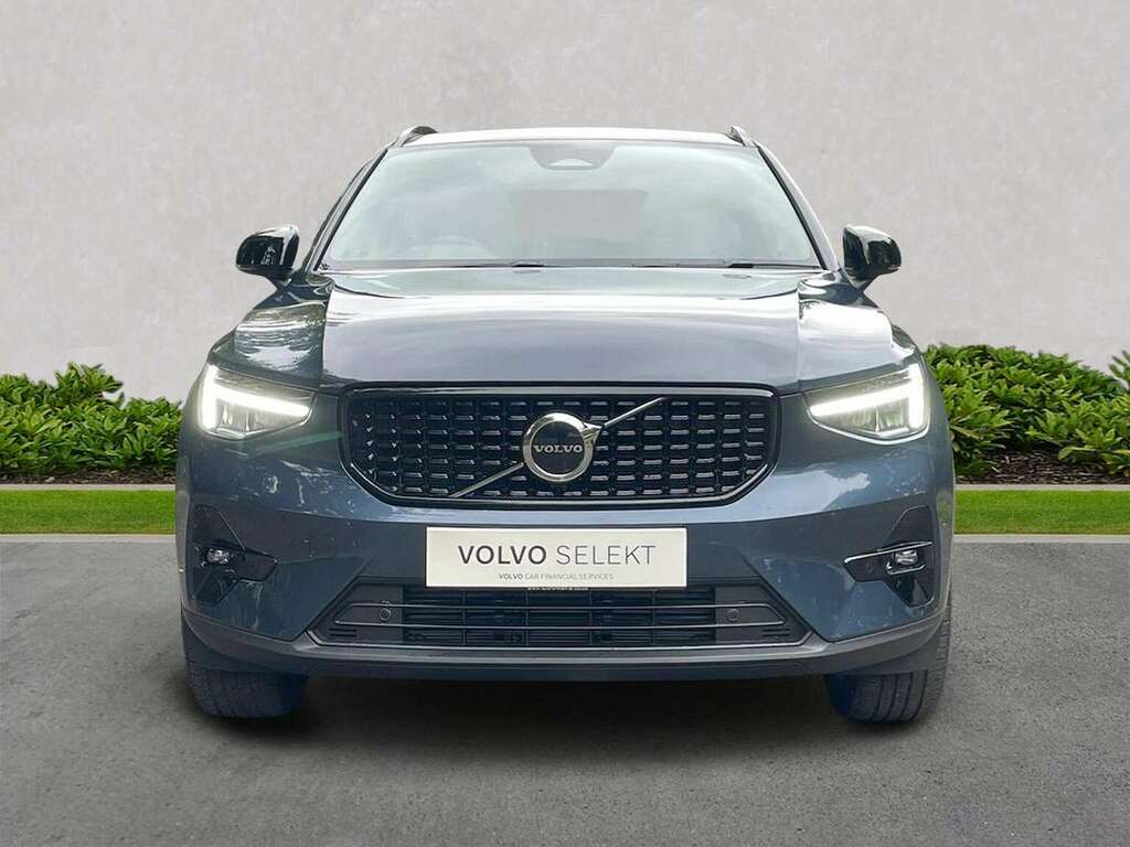 Volvo XC40 2.0 B3p Plus Dark MJ75CHK Blue #5