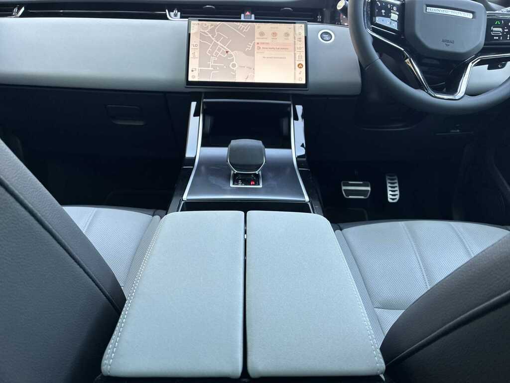 Land Rover Range Rover Evoque 2.0 D200 Edition EY75KXX Black #5