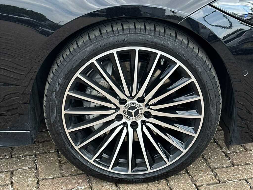 Mercedes-Benz C Class C220d Amg Line Premium Plus 9G-tronic Black #6