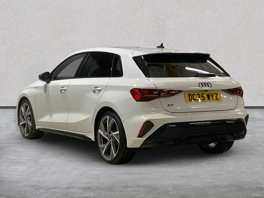 Audi A3 1.5 Tfsi 150 Black Edition S Tronic DC25WYZ White #2