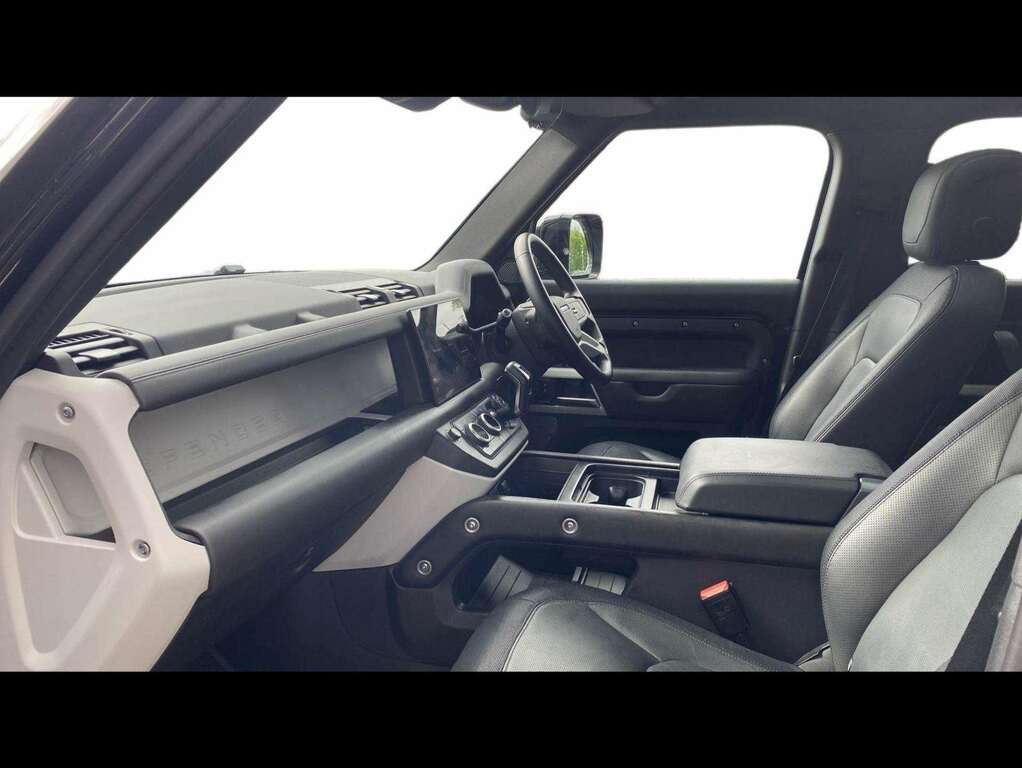 Land Rover Defender 110 3.0 D300 X-dynamic Hse 110 7 Seat KX24UVG Black #3