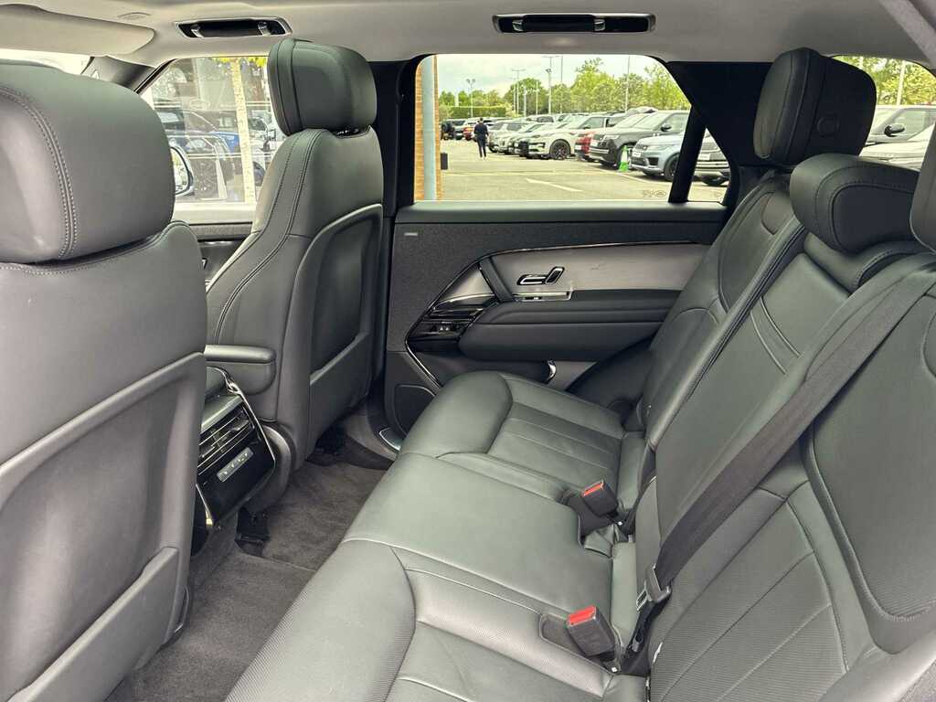 Land Rover Range Rover Sport 3.0 D300 Dynamic Se LX73MZT White #4