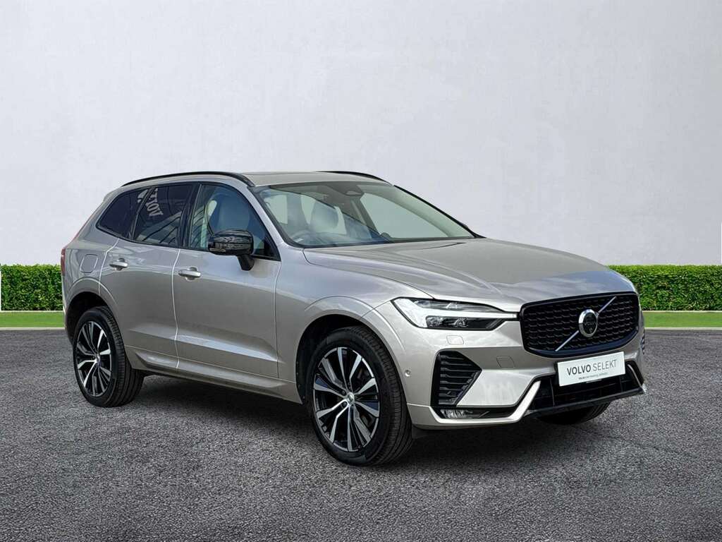 Volvo XC60 2.0 B5p Ultimate Dark Awd Geartronic Gold