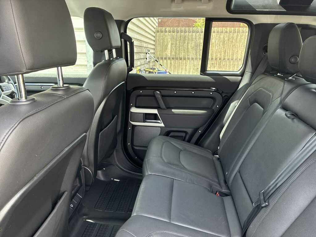 Land Rover Defender 110 3.0 D250 Xs Edition 110 EY22OYW Black #4