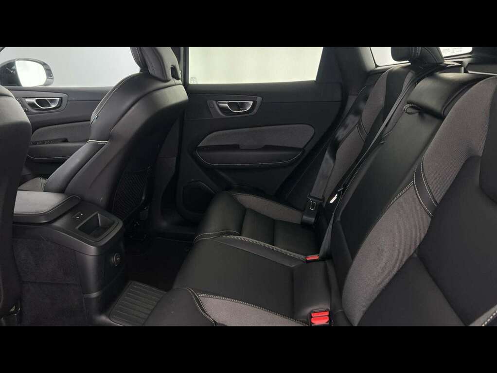 Volvo XC60 2.0 T8 Recharge Phev R Design Pro Awd YS71UMB Silver #6