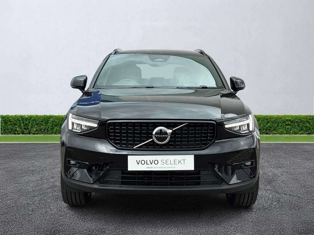 Volvo XC40 2.0 B4p Plus Dark OY75VGD Black #2