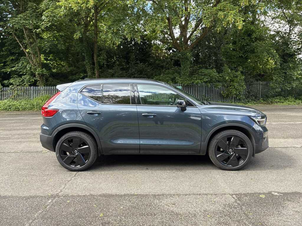 Volvo XC40 2.0 B3p Plus Black Edition OY75ZHN Blue #4