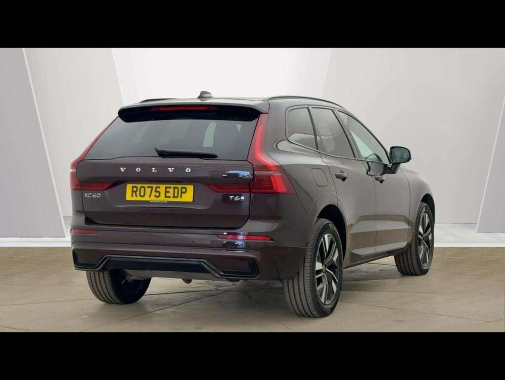 Volvo XC60 2.0 T6 350 Phev Plus Dark Awd Geartronic RO75EDP Red #3