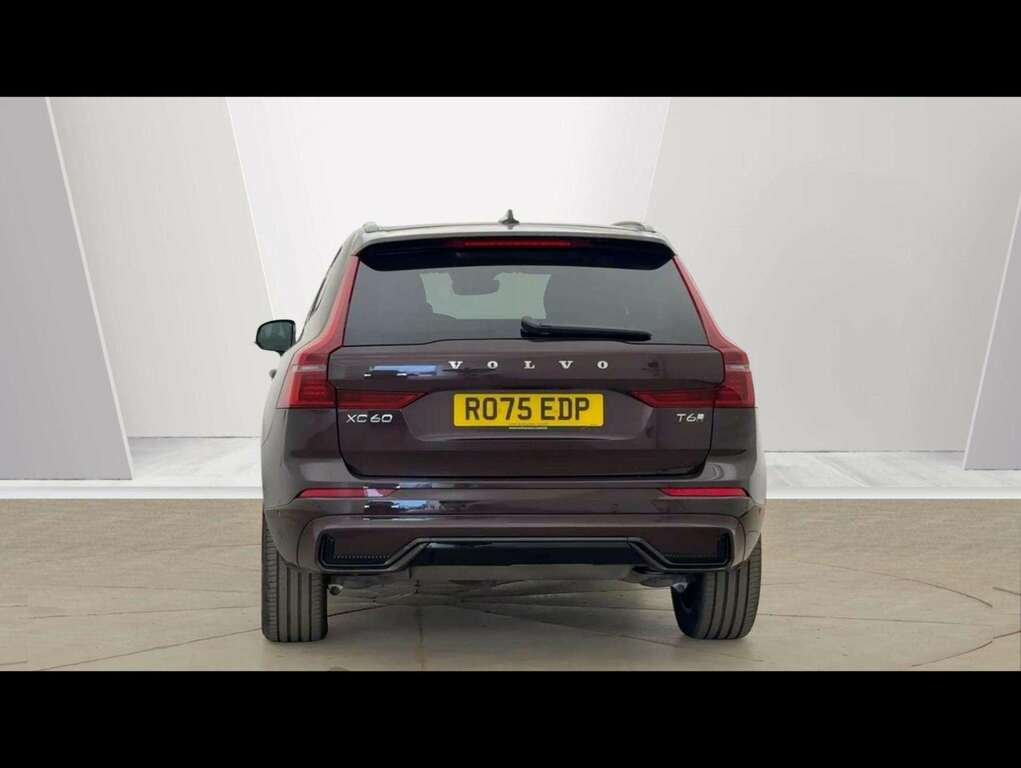 Volvo XC60 2.0 T6 350 Phev Plus Dark Awd Geartronic RO75EDP Red #4