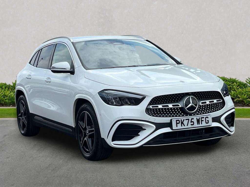 Mercedes-Benz GLA Class Gla 200 Amg Line Executive White