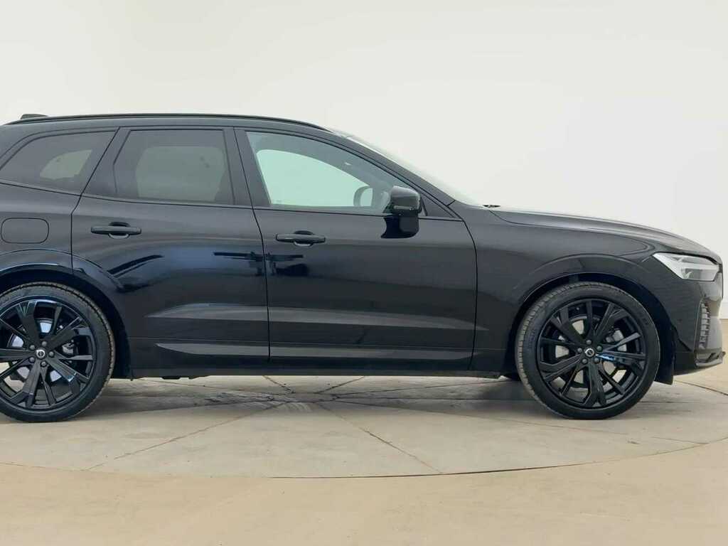 Volvo XC60 2.0 B5p Ultra Black Edition Awd Geartronic RV25ZKO Black #3