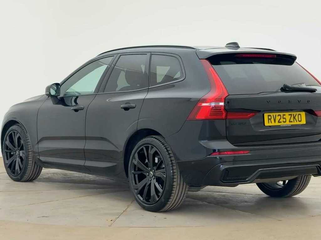 Volvo XC60 2.0 B5p Ultra Black Edition Awd Geartronic RV25ZKO Black #4