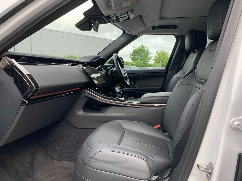 Land Rover Range Rover Sport 3.0 D300 Se AV73XKH White #3