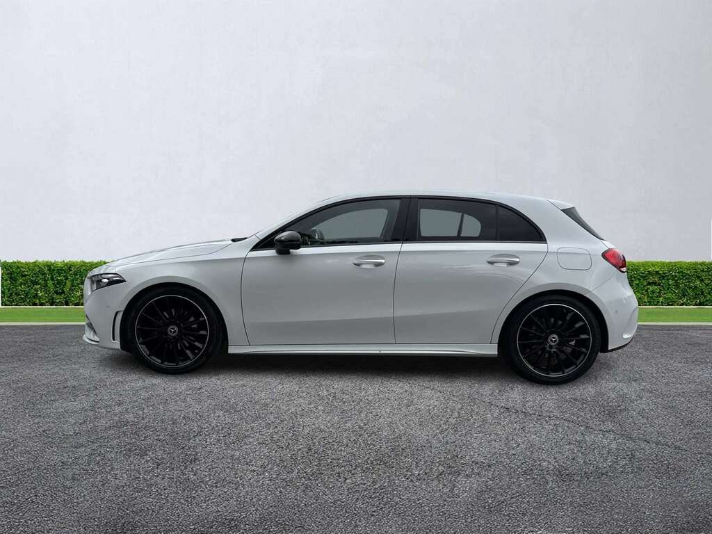 Mercedes-Benz A Class A200 Amg Line Premium Plus Night Edition White #4