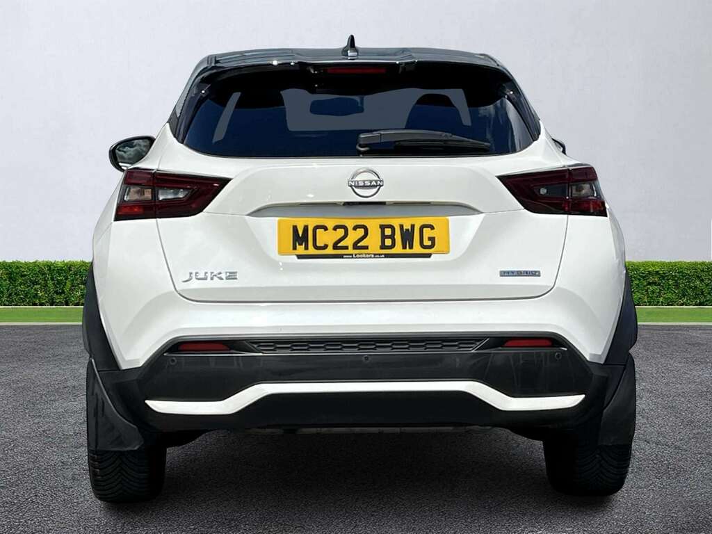 Nissan Juke 1.6 Hybrid Premiere Edition MC22BWG White #4