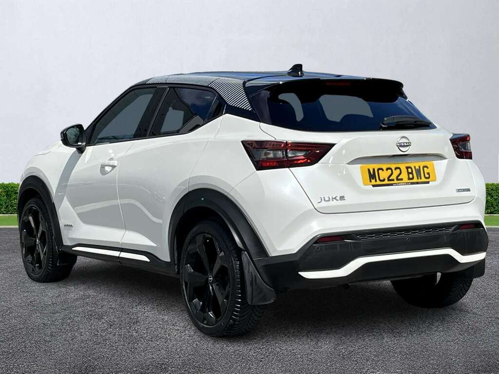 Nissan Juke 1.6 Hybrid Premiere Edition MC22BWG White #2