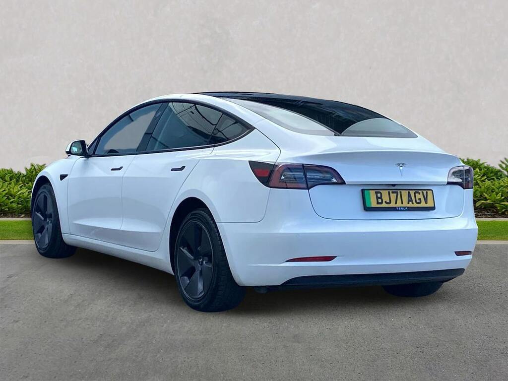 Tesla Model 3 Standard Range Plus Saloon Rwd White