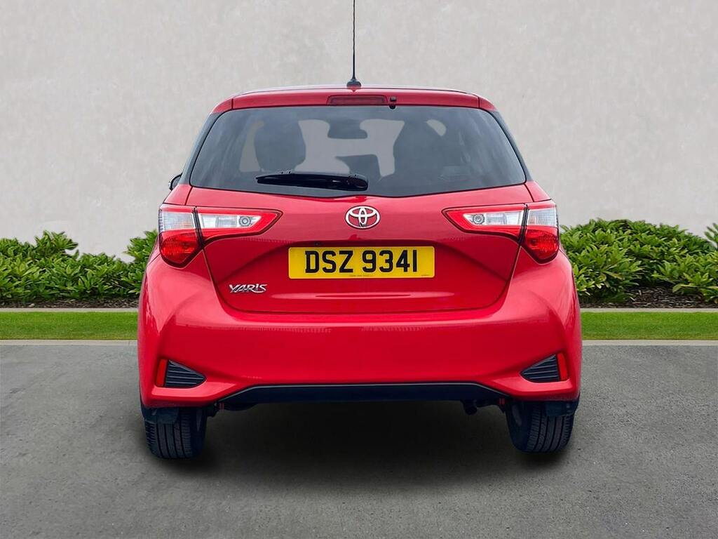 Toyota Yaris 1.5 Vvt-i Y20 Hatchback Euro 6 Red #4