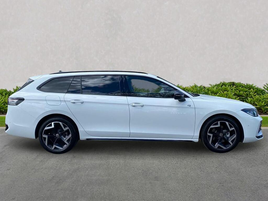 Volkswagen Passat 1.5 Etsi R-line Dsg White #2