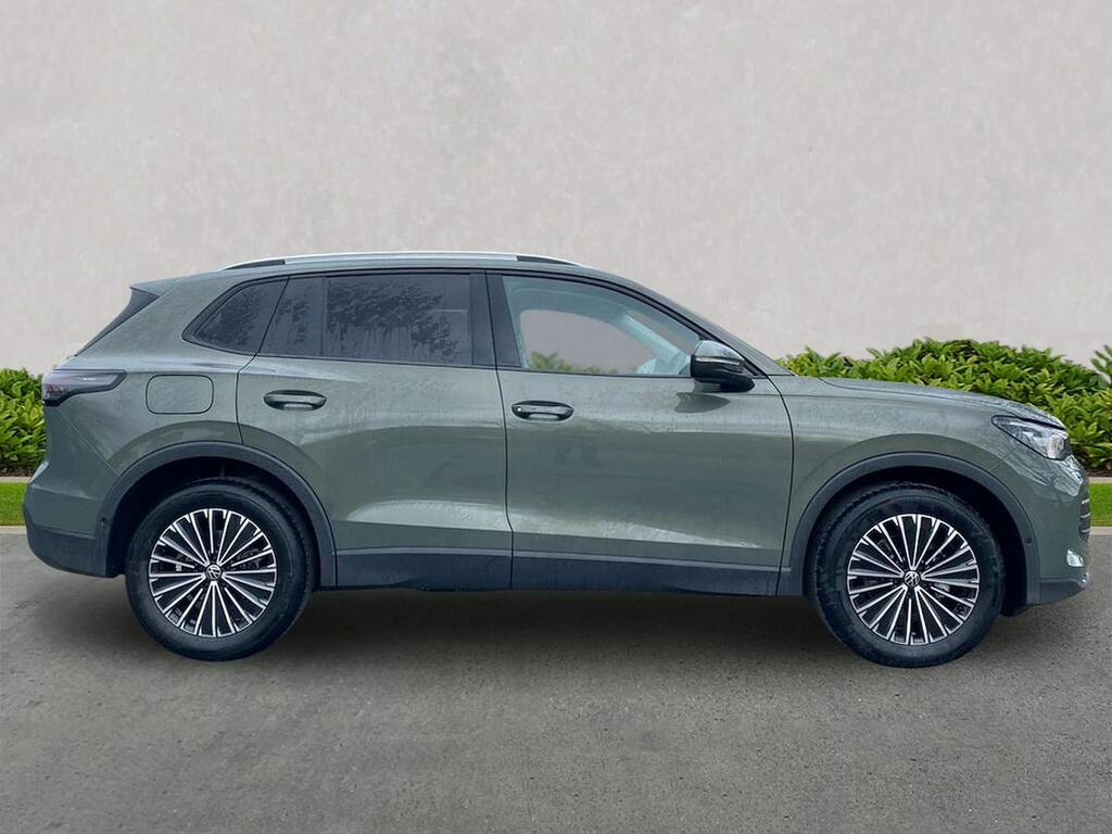Volkswagen Tiguan 1.5 Etsi 150 Match Dsg NV75WVK Green #3