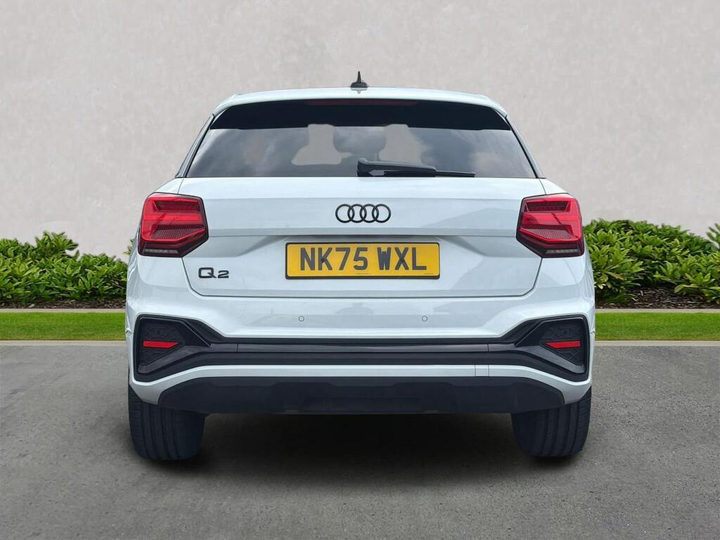 Audi Q2 35 Tfsi Black Edition S Tronic NK75WXL White #4