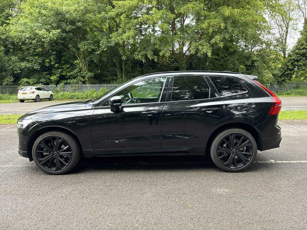Volvo XC60 2.0 T6 350 Phev Plus Black Ed Awd Geartronic RF25TRX Black #4