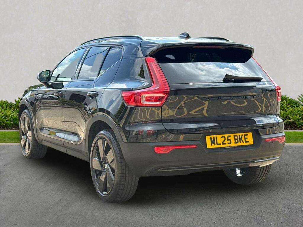 Volvo XC40 2.0 B4p Plus Black Edition ML25BKE Black #2