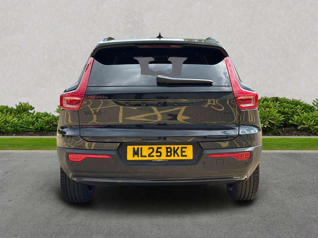 Volvo XC40 2.0 B4p Plus Black Edition ML25BKE Black #4