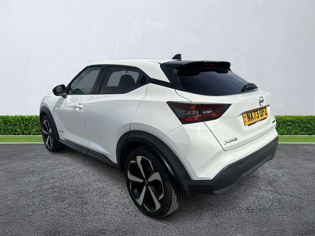 Nissan Juke 1.6 Hybrid Tekna NA73OPZ White #2