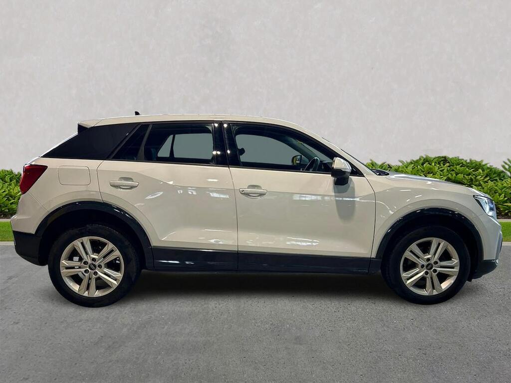 Audi Q2 1.5 Tfsi Cod 35 Sport Suv Euro 6 BD23HZF White #3