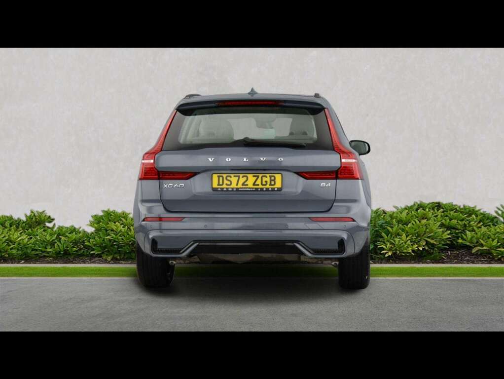 Volvo XC60 2.0 B4p Plus Dark Geartronic Grey #5